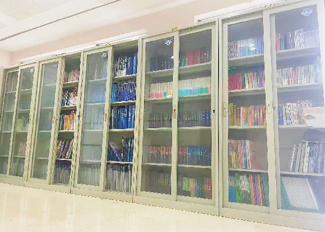 图书展示柜(1).jpg